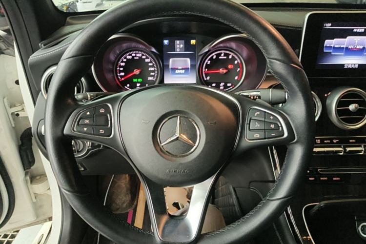 Used Mercedes-Benz GLC 2017 GLC 260 4MATIC Luxury Model
