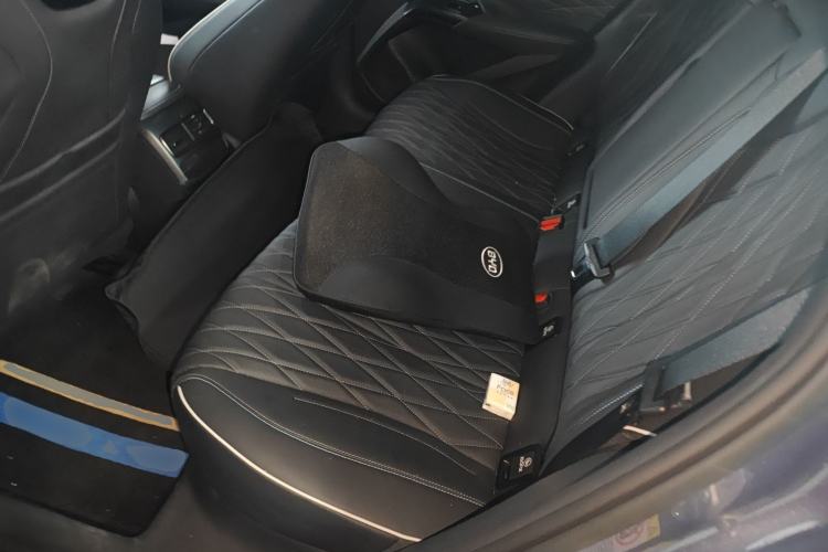 Used BYD Seal 2022 550 km Standard Range Rear-Wheel Drive Elite Version