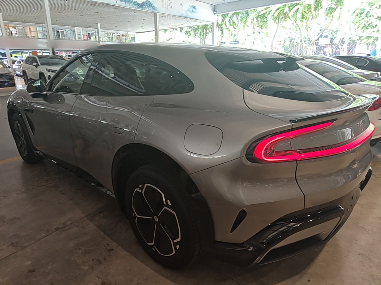 Xiaomi Auto YU7 2025 Ultra-Long Range All-Wheel Drive Pro Version — снимка 4