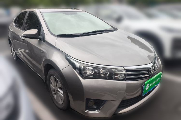 Used Toyota Corolla 2014 1.6L CVT GL Front Right 45 Deg
