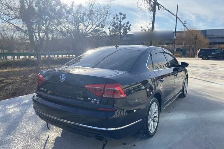 Used Volkswagen Passat 2017 330TSI DSG Luxury Edition
