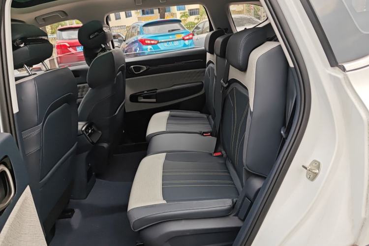 Used Baojun RM-5 2019 1.5T CVT 24-Hour Online Prestige Version 5 Seats Left Rear Seat