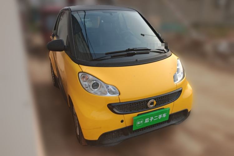 Used smart fortwo 2012 1.0 MHD Hardtop Standard Edition Front Right 45 Deg