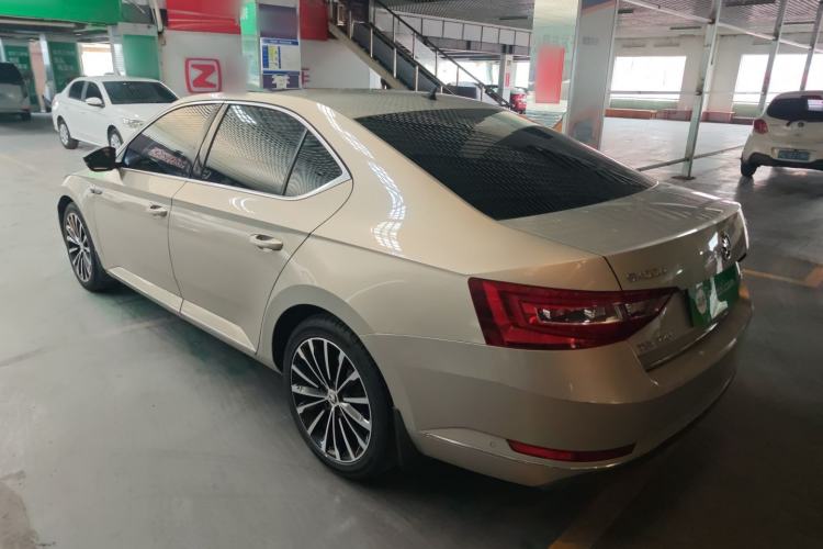 Used Skoda Superb 2016 TSI330 DSG Smart Drive Edition Exterior 1