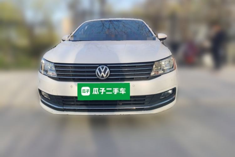 Used Volkswagen Lavida 2015 1.6L Automatic Comfort Edition
