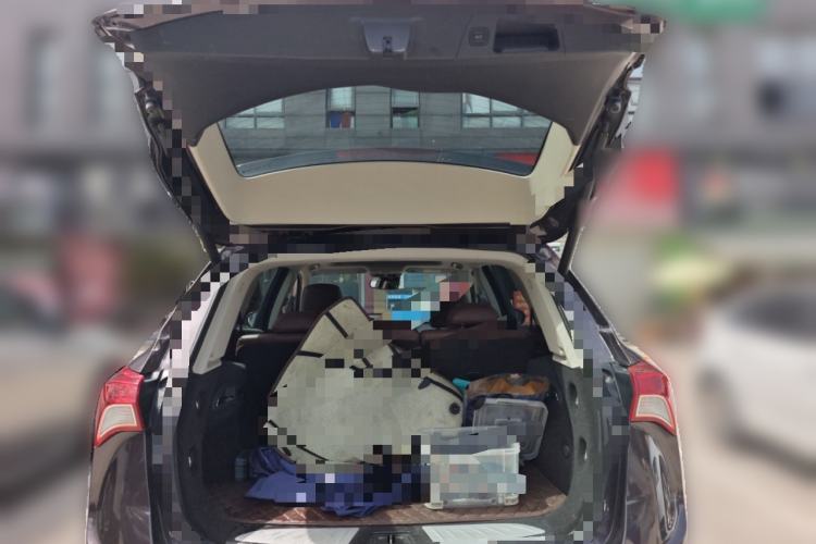 Used Buick Envision 2018 28T Four-Wheel Drive Luxury Model Trunk