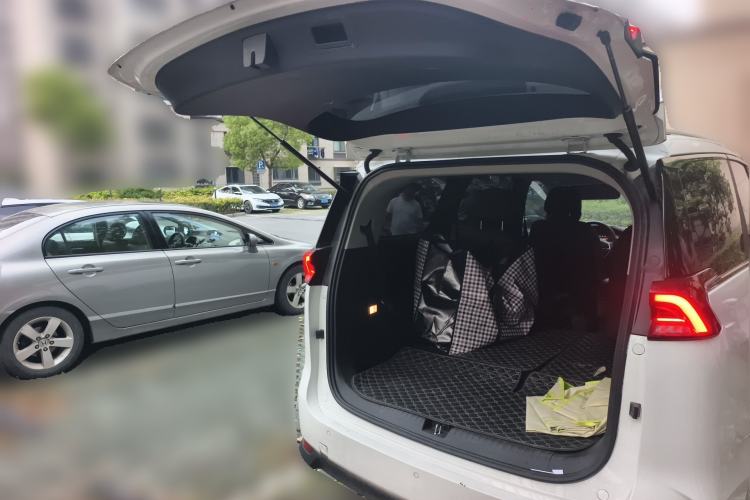 Used SAIC MAXUS EUNIQ 5 2020 1.3T PLUG-IN Luxury Edition Trunk