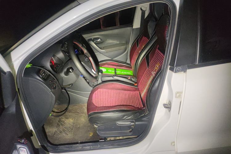 Used Volkswagen Polo 2016 1.4L Manual Fashion Model
