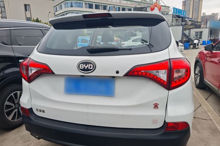 Used BYD Song 2016 Gaishi Edition 1.5TI Manual Haoya Model Rear