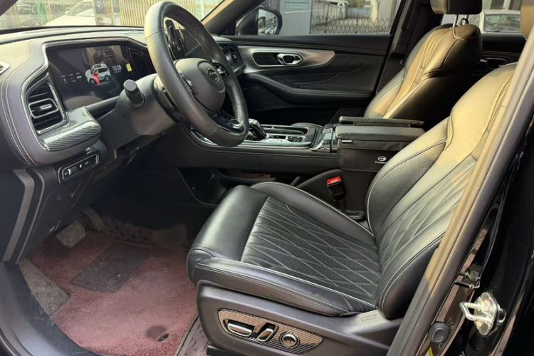 Used GAC Trumpchi GS8 2024 Linghang Series 2.0 TGDI Two-Wheel Drive Luxury Smart Connectivity Version