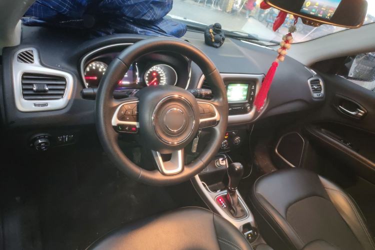 Used Jeep Compass 2017 200T Automatic Enjoyment Version
