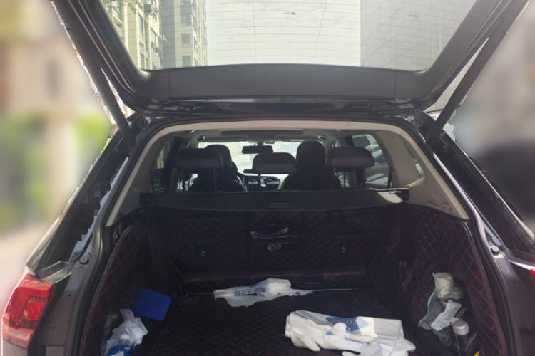 Used Volkswagen Tiguan L 2021 330TSI Automatic Two-Wheel Drive Smart Edition
