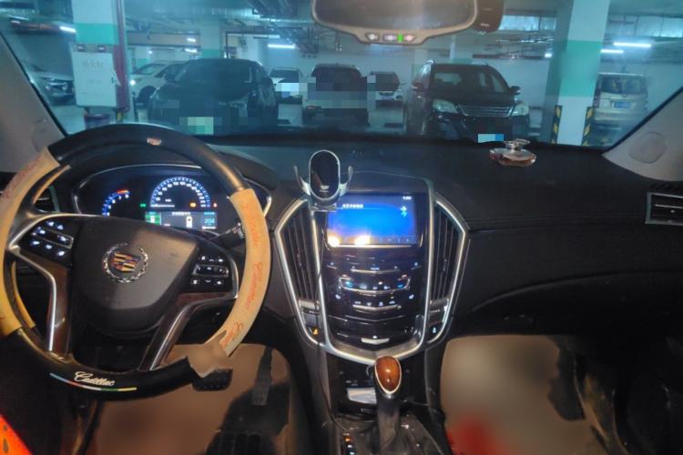 Used Cadillac SRX 2014 3.0L Elite Model Interior 2