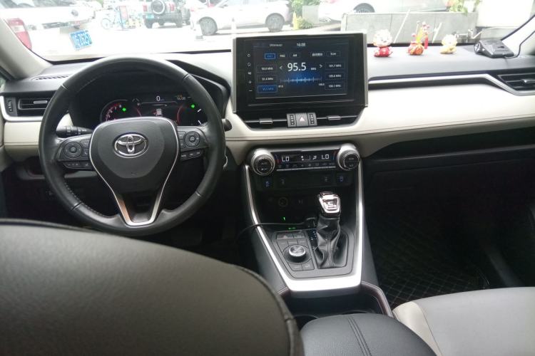 Used Toyota RAV4 2020 2.0L CVT Four-Wheel Drive Prestige Edition Center Console