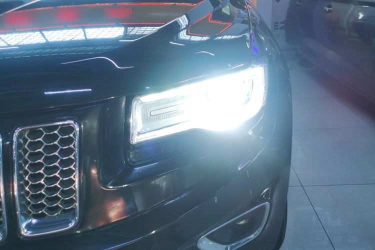 Used Jeep Grand Cherokee 2014 3.0L Comfort Navigation Edition Left Front Headlight