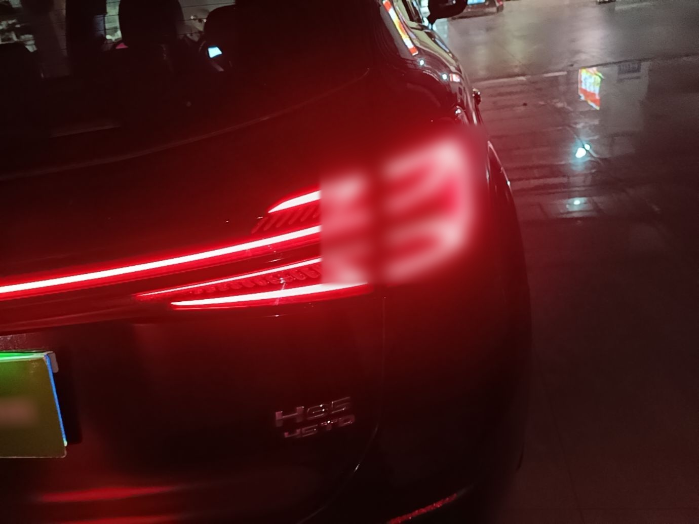 Hongqi HS5 2025 2.0T Two-Wheel-Drive Xuan Ying Edition — снимка 9