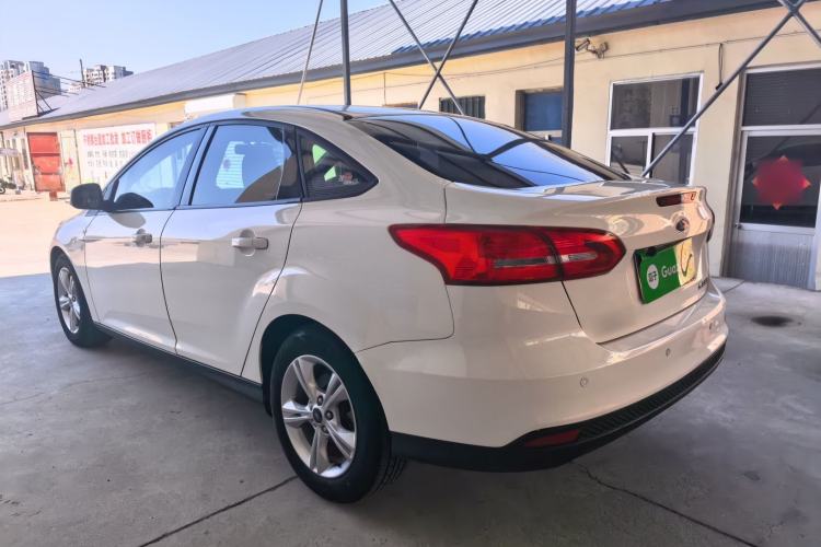 Used Ford Focus 2015 Sedan 1.6L Automatic Comfort Model Exterior 2