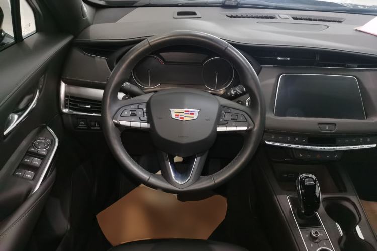 Used Cadillac XT4 2023 28T Two-Wheel-Drive Luxury Version
