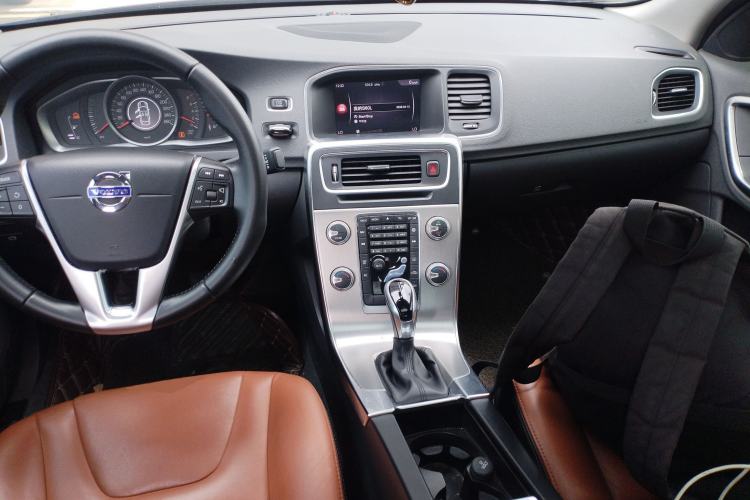 Used Volvo S60 2018 S60L T3 Smart Upgrade Edition Center Console