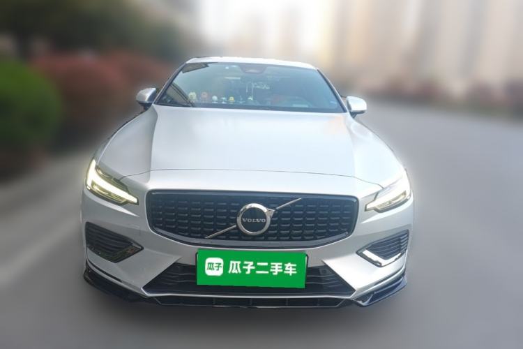 Used Volvo S60 New Energy 2023 T8 All-Wheel Drive Long-Range Zhiyi Luxury Edition
