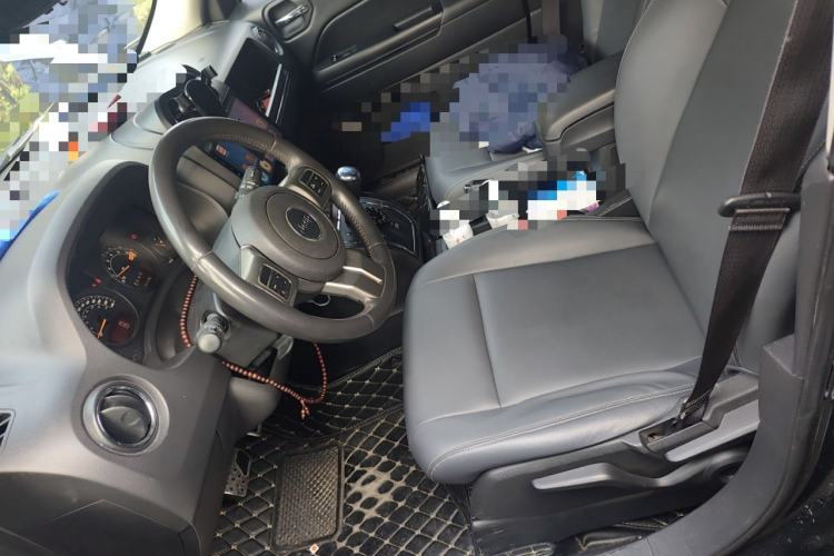 Used Jeep Patriot 2014 2.4L Sport Edition Left Front Seat