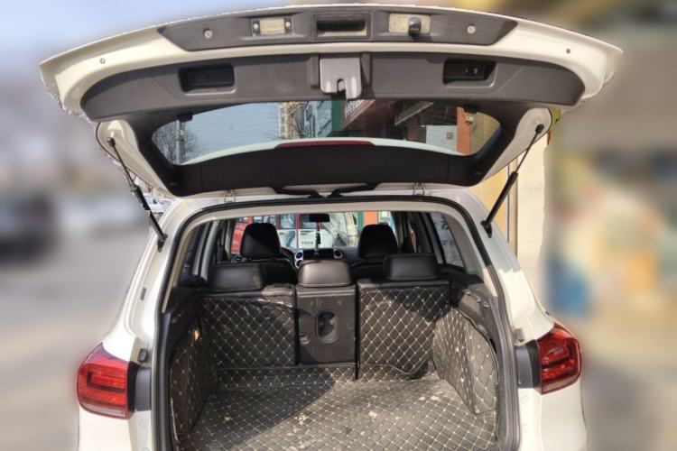 Used Volkswagen Tiguan L 2016 300TSI Automatic Two-Wheel Drive Trend Edition