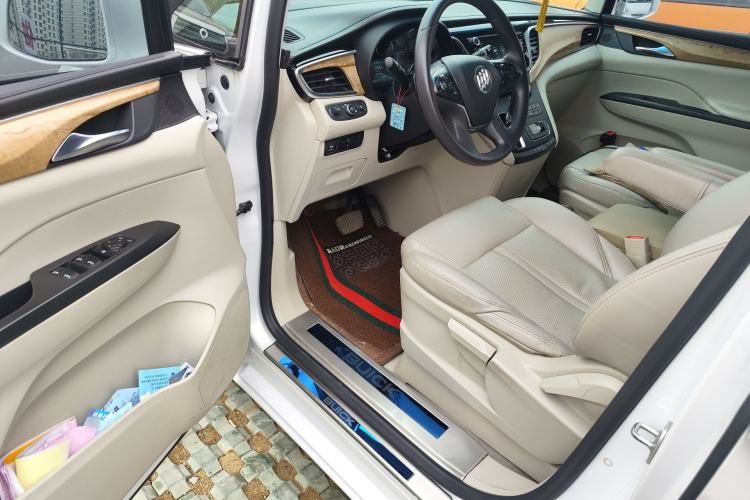 Used Buick GL8 2017 ES 28T Comfort Model China V Standard
