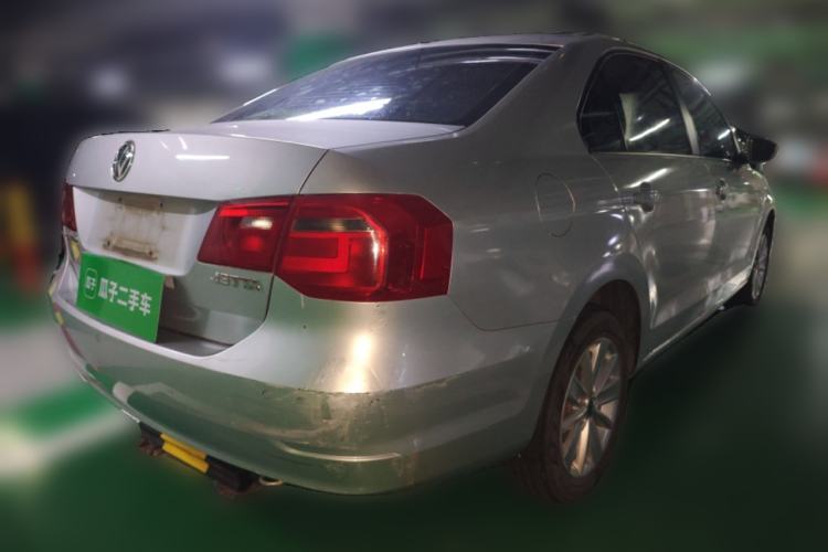 Used Volkswagen Jetta 2015 1.6L Manual Comfort Model
