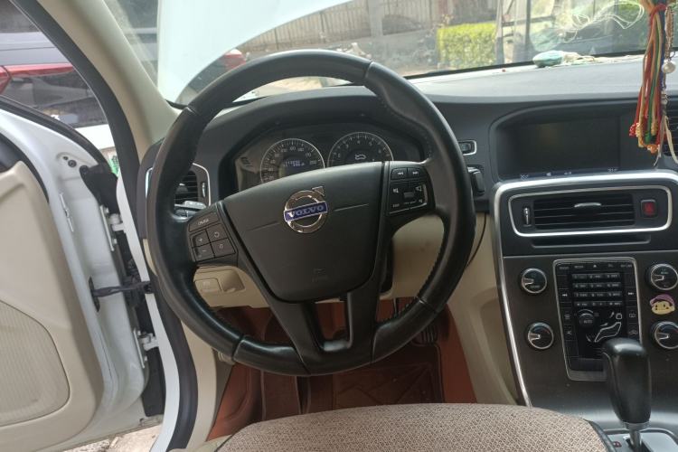 Used Volvo S60 2011 2.0T Comfort Edition
