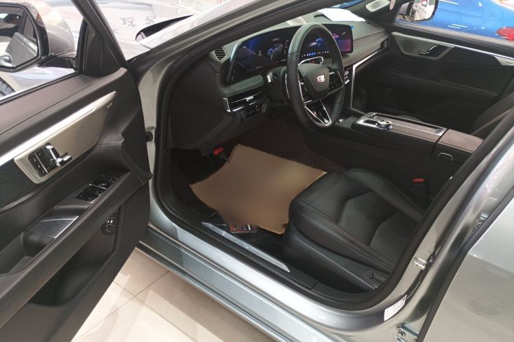 Used Cadillac CT6 2023 28T Luxury Version