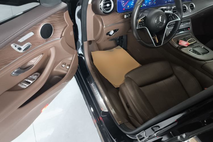 Used Mercedes-Benz E-Class New Energy 2022 Restyled E 350 e L Plug-in Hybrid Sports Sedan
