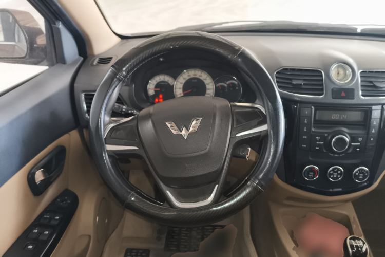 Used Wuling Hongguang 2014 1.5L S Comfort Model