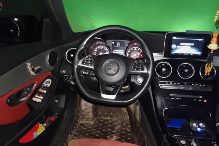 Used Mercedes-Benz C-Class 2017 Restyled C 200 Sport Edition Steering Wheel