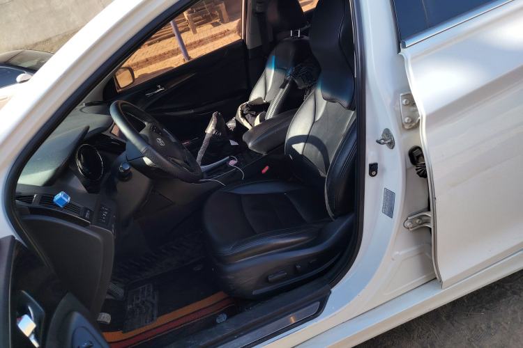 Used Hyundai Sonata 2013 2.4L Automatic Leading Edition China IV Standard