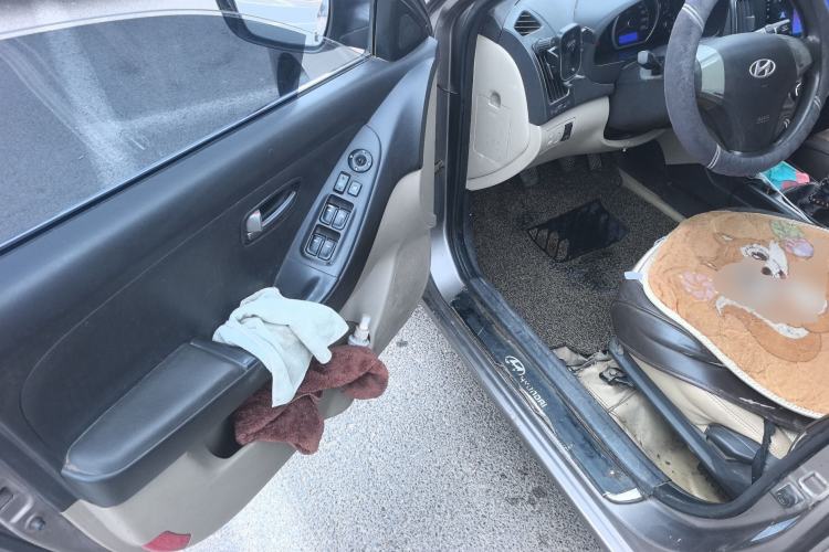 Used Hyundai Celesta 2011 1.6L Manual Comfort Edition
