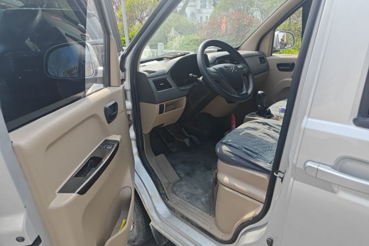 Used Wuling Rongguang 2014 1.2L S Standard Model
