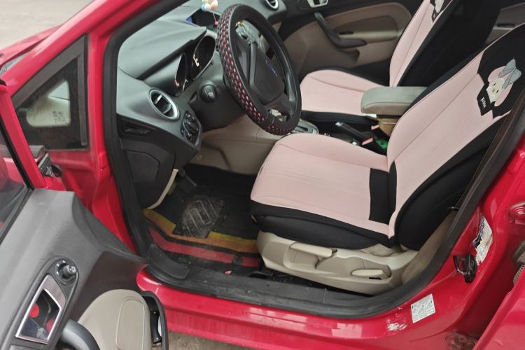 Used Ford Fiesta 2013 Sedan 1.5L Automatic Fashion Edition
