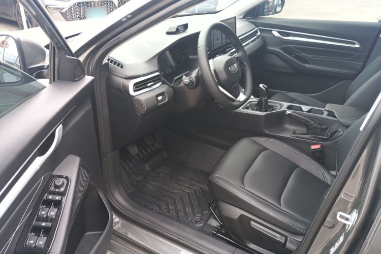 Used Geely Auto Emgrand 2025 4th Generation 1.5L Manual – Dragon Edition
