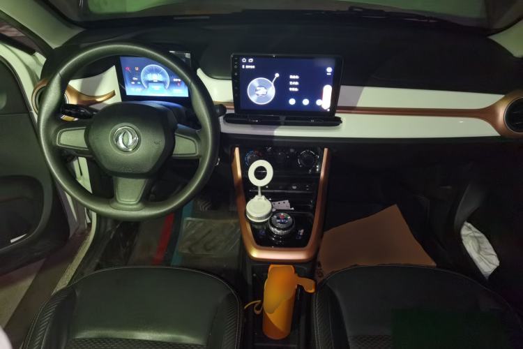 Used Dongfeng NAMMI BOX 2022 Revised Light Wind Edition 201 km Standard Version
