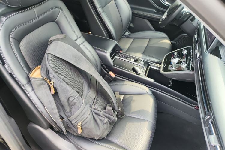 Used Lincoln Corsair 2021 2.0T Two-Wheel Drive Deluxe Edition Right Front Seat