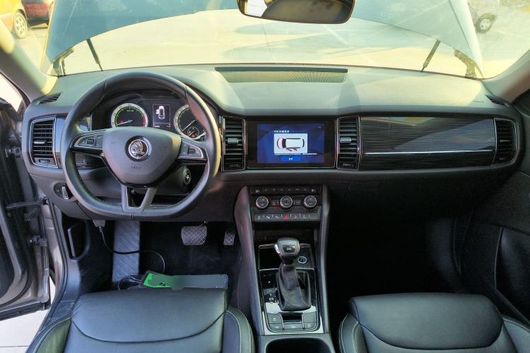 Used Skoda Kodiaq 2019 TSI330 7-Seater Two-Wheel-Drive Luxury Enjoyment Edition China V Emission Standard
