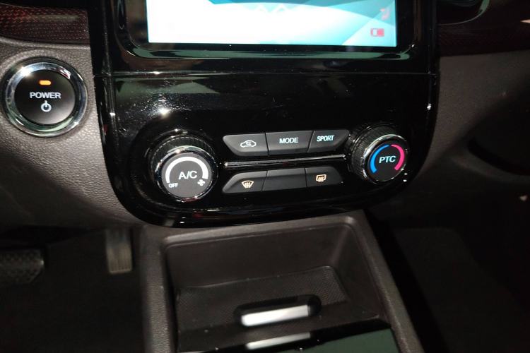 Used Chery New Energy Little Ant 2022 Revised Version Sweet Pink Edition Half-Sugar Version Lithium Iron Phosphate 30.7 kWh 30 kW 301 km