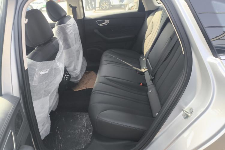 Used Roewe D7 2025 DMH 125km World Champion Edition
