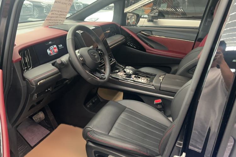 Used GAC Trumpchi M8 2023 Zongshi Series Dual-Motor Supreme Edition