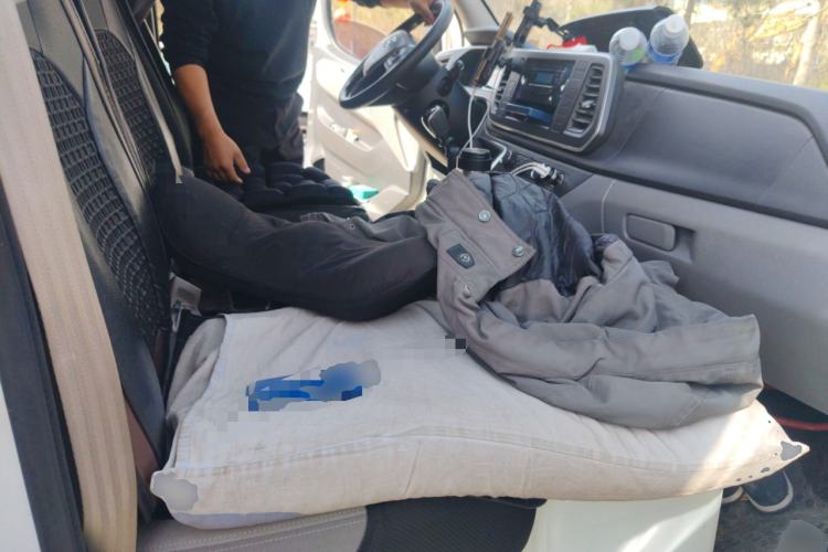 Used SAIC MAXUS Xintu V80 2024 Value Edition City Distribution King 6MT Long Wheelbase High Roof 127 Ps 3 Seats
