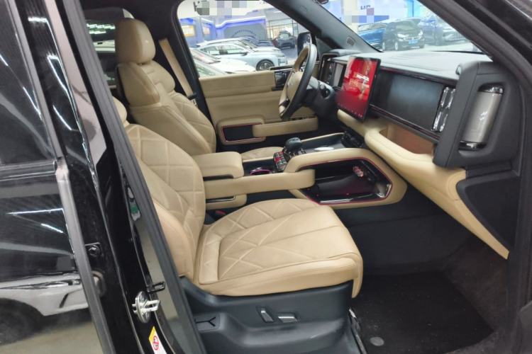 Used Formula Leopard Leopard 5 2023 Explore Edition
