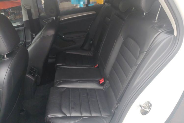 Used Volkswagen Golf 2016 230TSI Automatic Luxury Version
