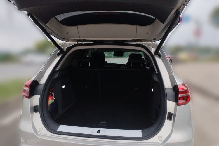 Used Hongqi HS5 2019 2.0T Smart Connect Flagship All-Wheel-Drive Version Trunk