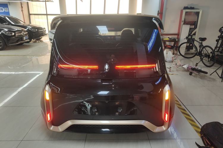 Used ORA White Cat 2022 Xiaoyue Mao Edition 360 km Luxury Model Lithium NMC
