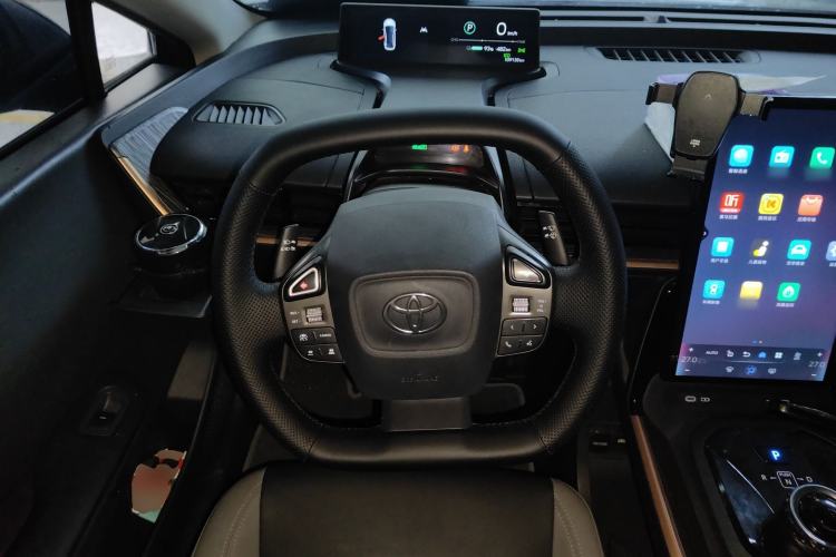 Used Toyota bZ3 2023 517 km Elite PRO Steering Wheel